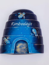 Load image into Gallery viewer, Custom beehive
